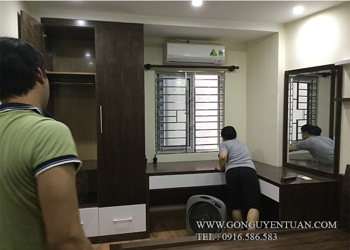 Thi công nội thất căn hộ 50m2 bằng gỗ óc chó nhà anh Toàn - Hà Nội